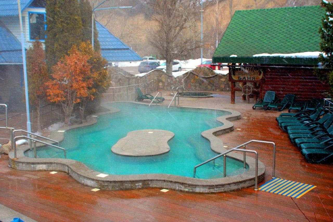 Hotel Тау-House Kok-Shoky Esterno foto