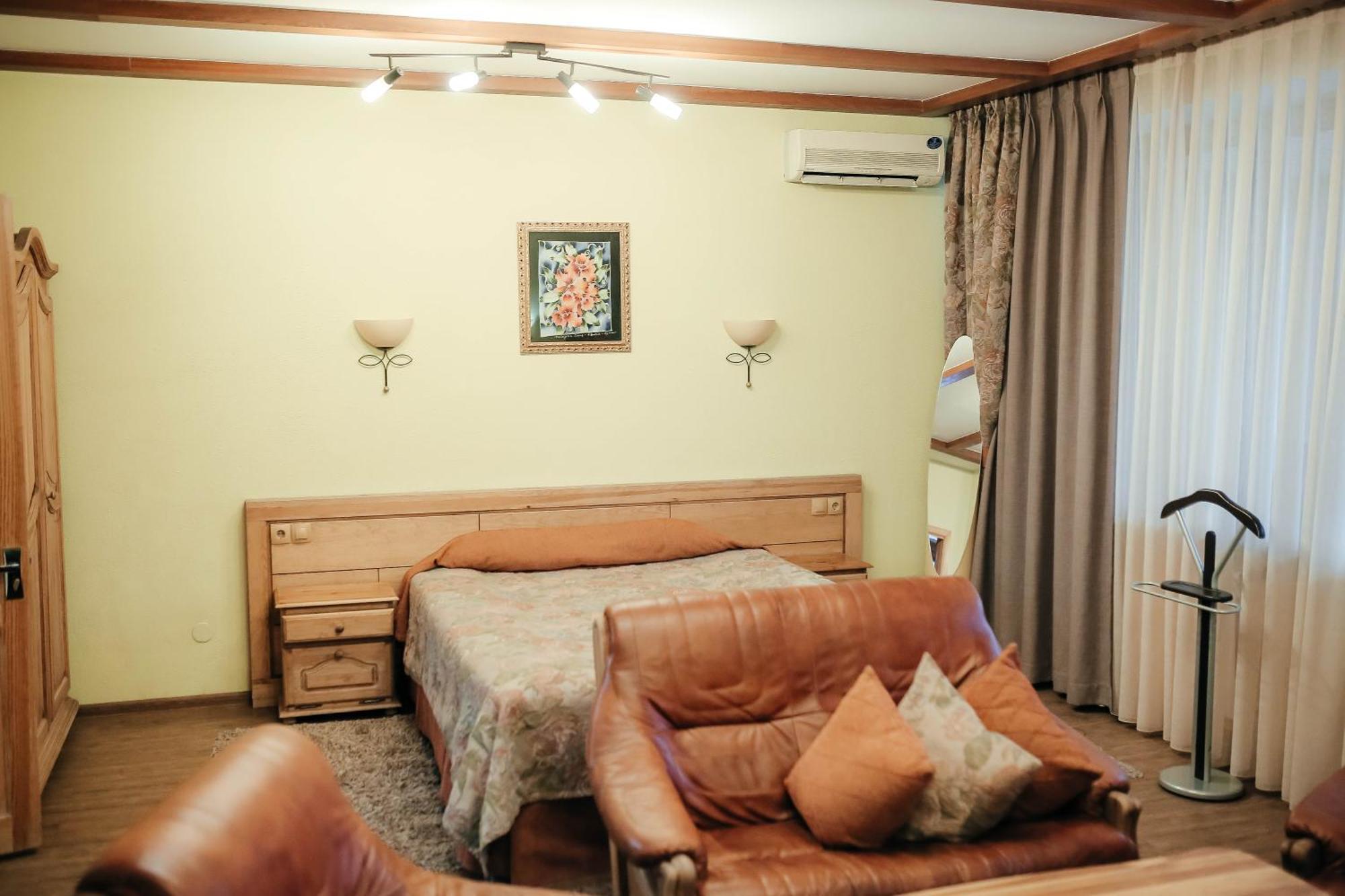 Hotel Тау-House Kok-Shoky Esterno foto