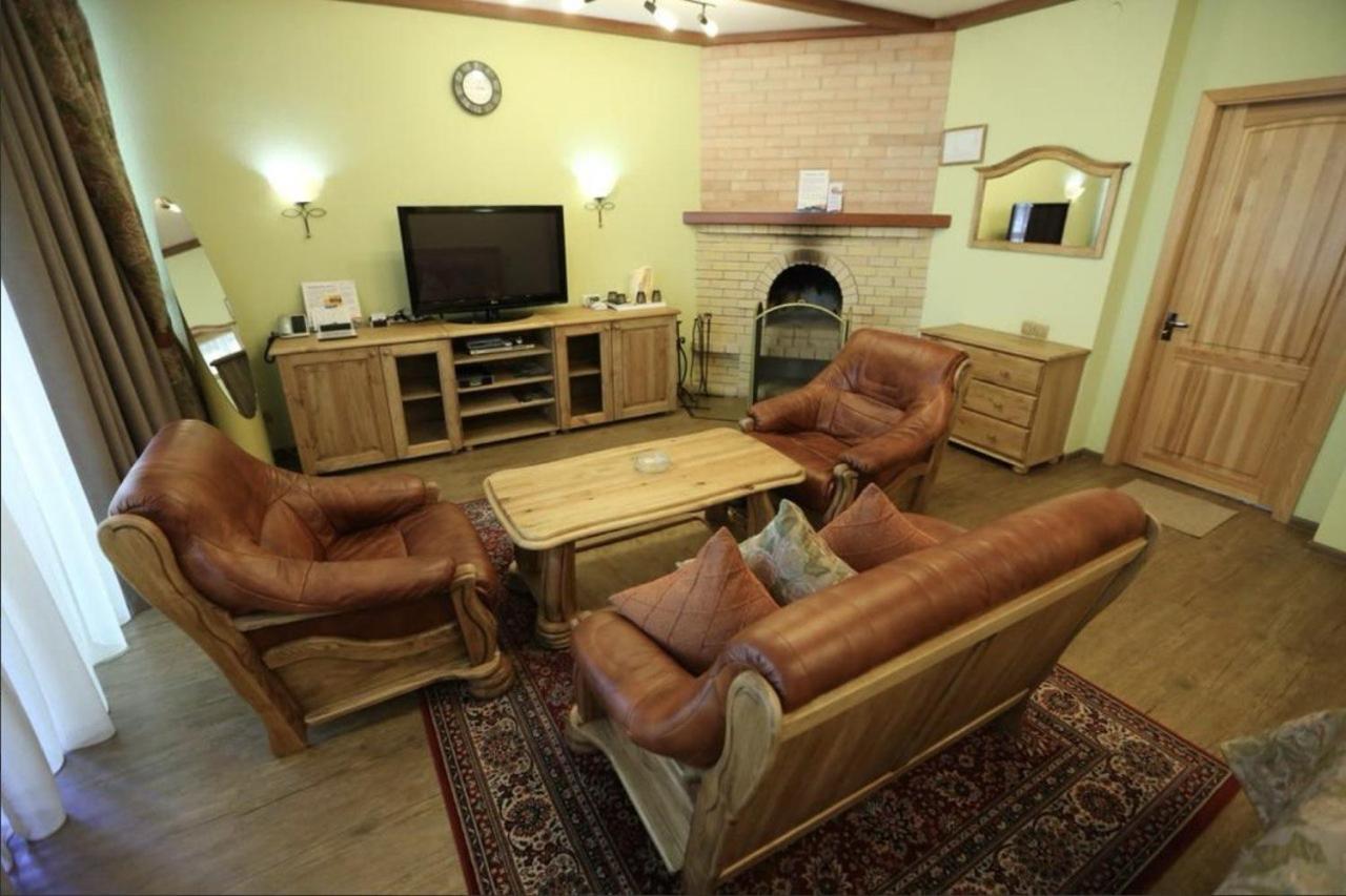 Hotel Тау-House Kok-Shoky Esterno foto
